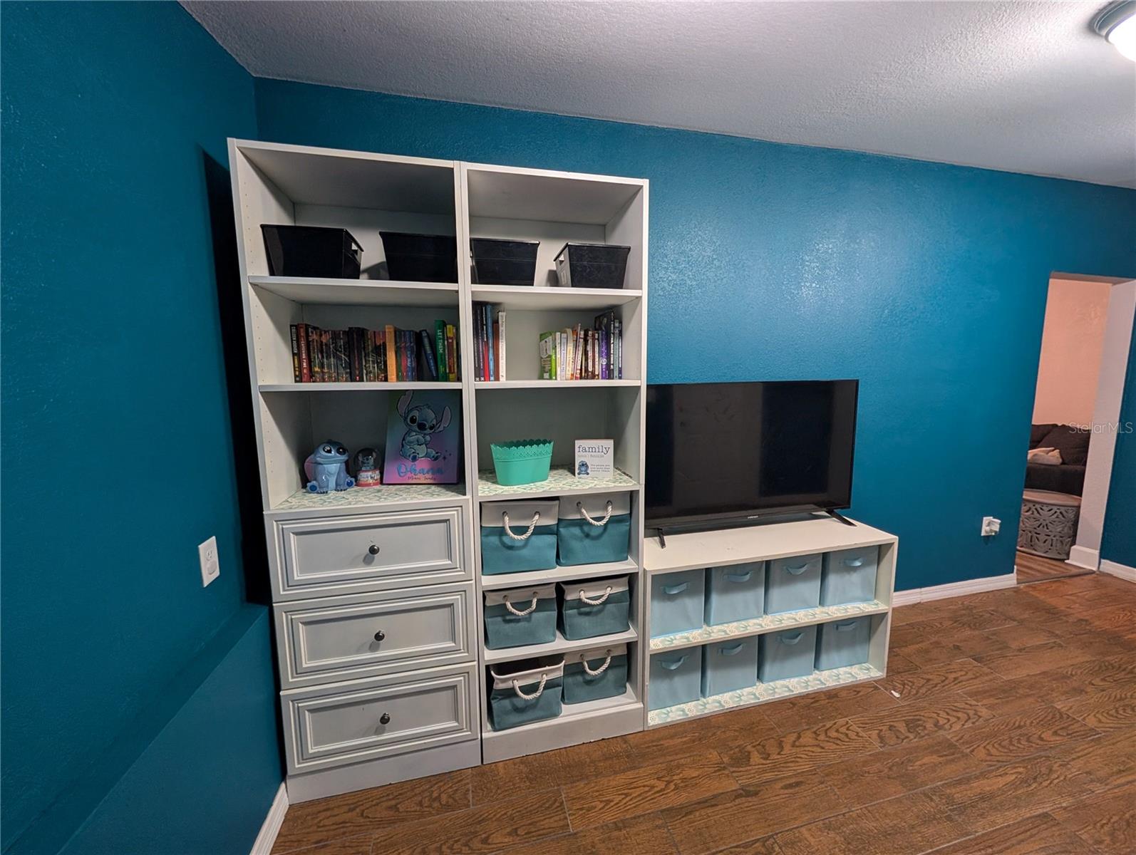 Image 37 of 64 For 739 Center Street