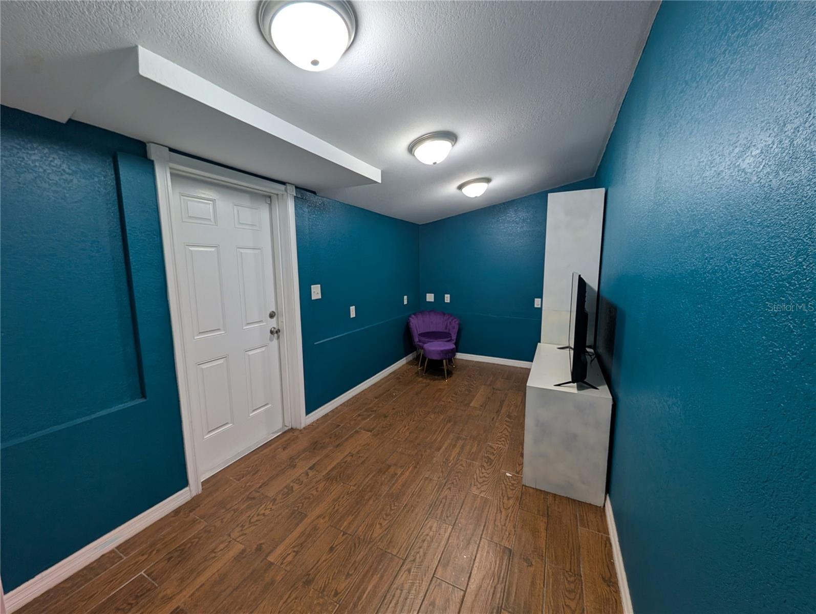 Image 38 of 64 For 739 Center Street