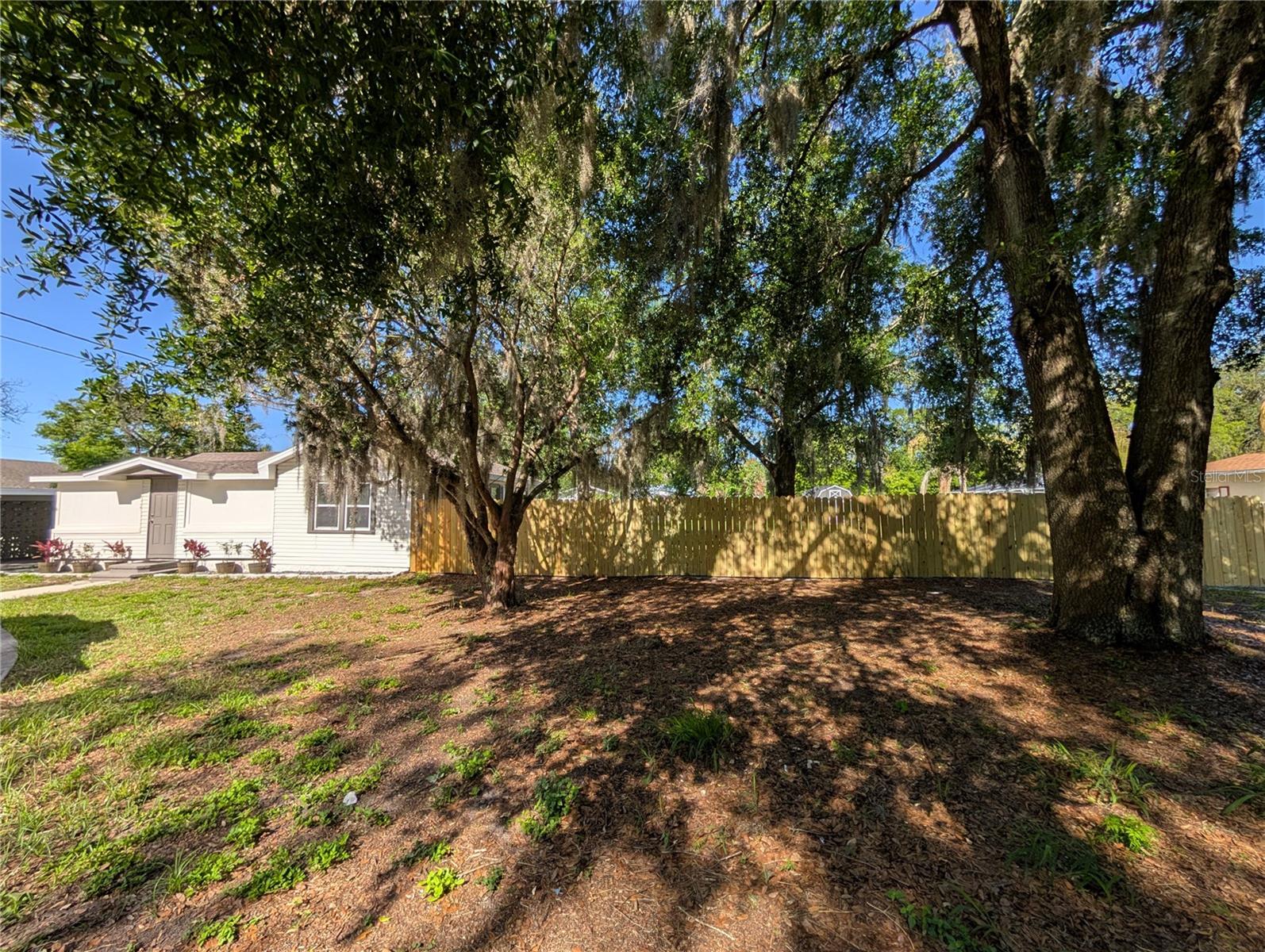 Image 7 of 64 For 739 Center Street