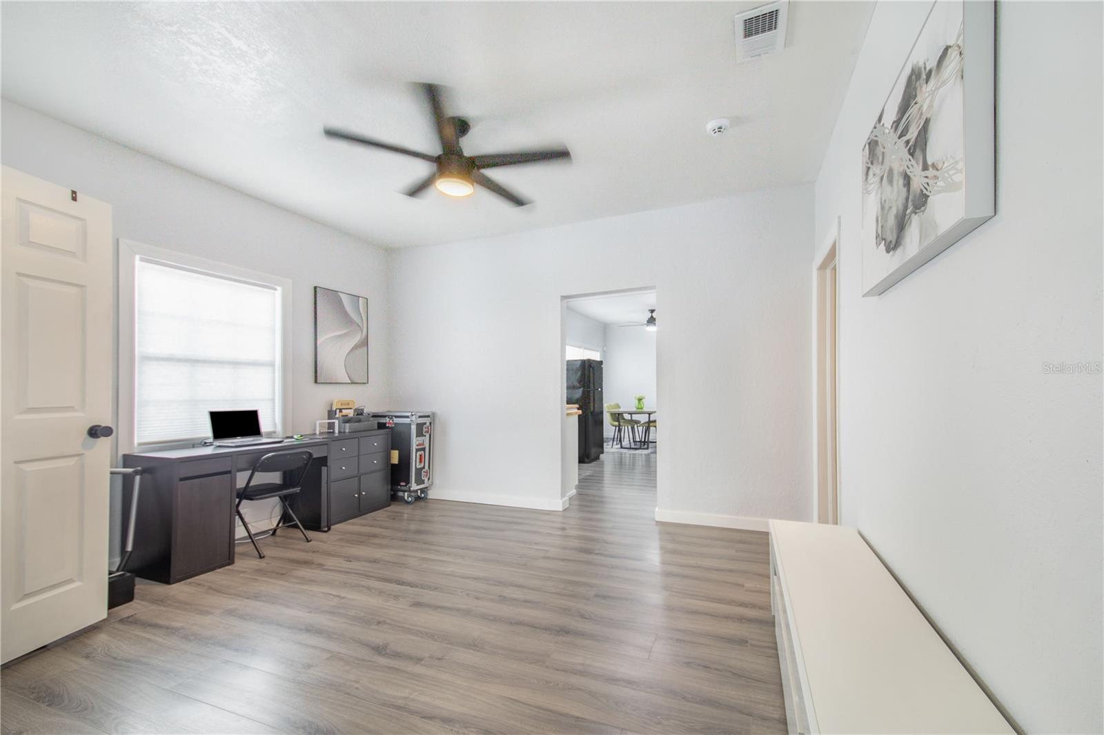 Image 11 of 38 For 1124 Avenue F