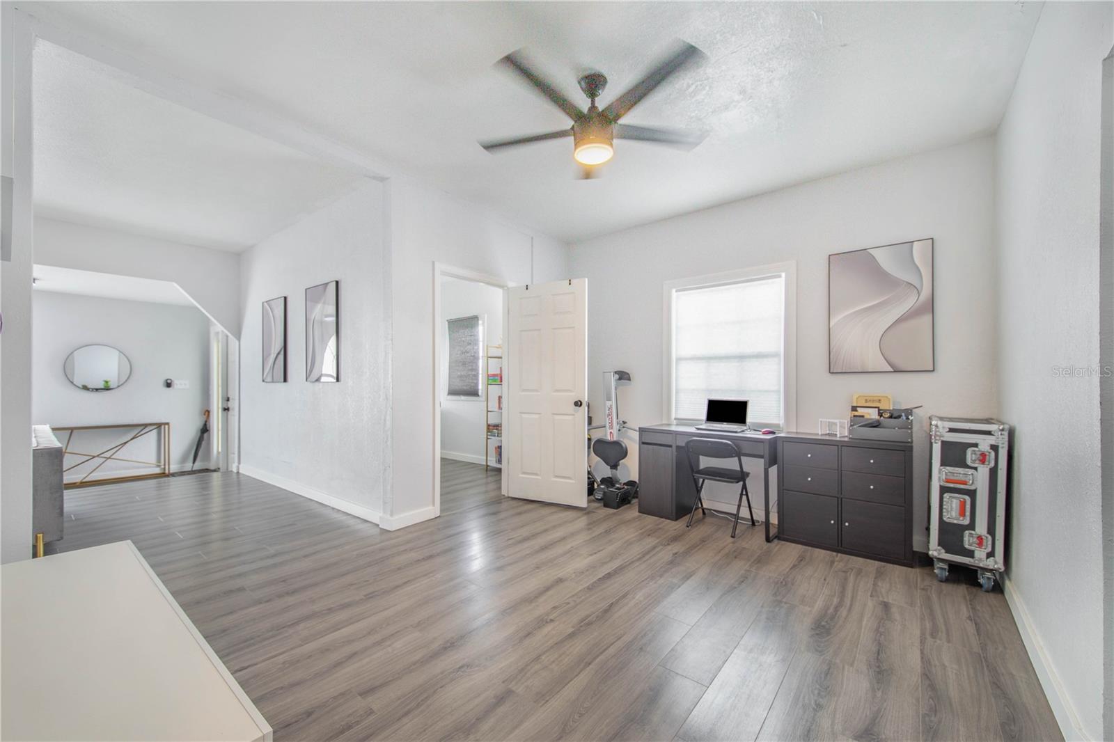 Image 12 of 38 For 1124 Avenue F