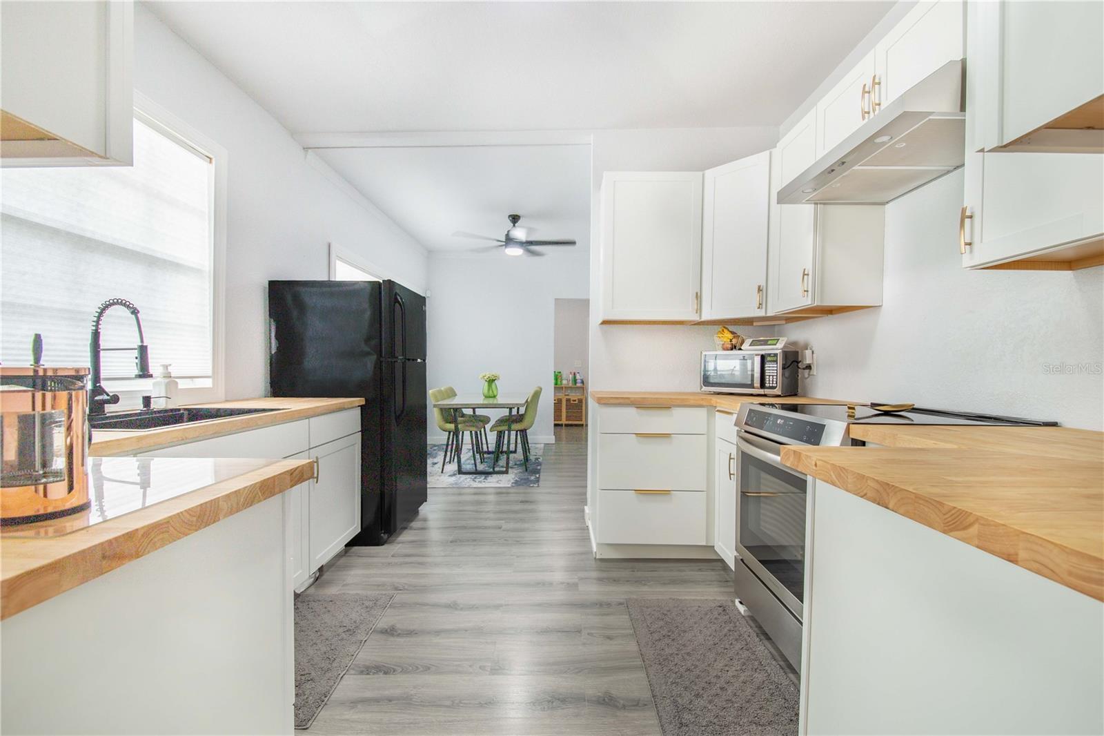 Image 15 of 38 For 1124 Avenue F