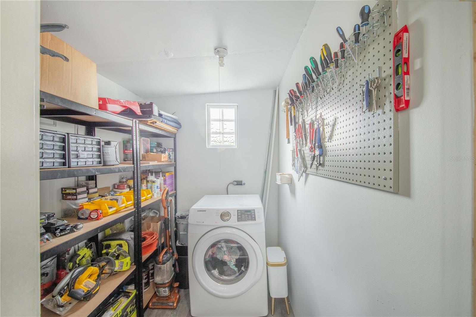 Image 20 of 38 For 1124 Avenue F