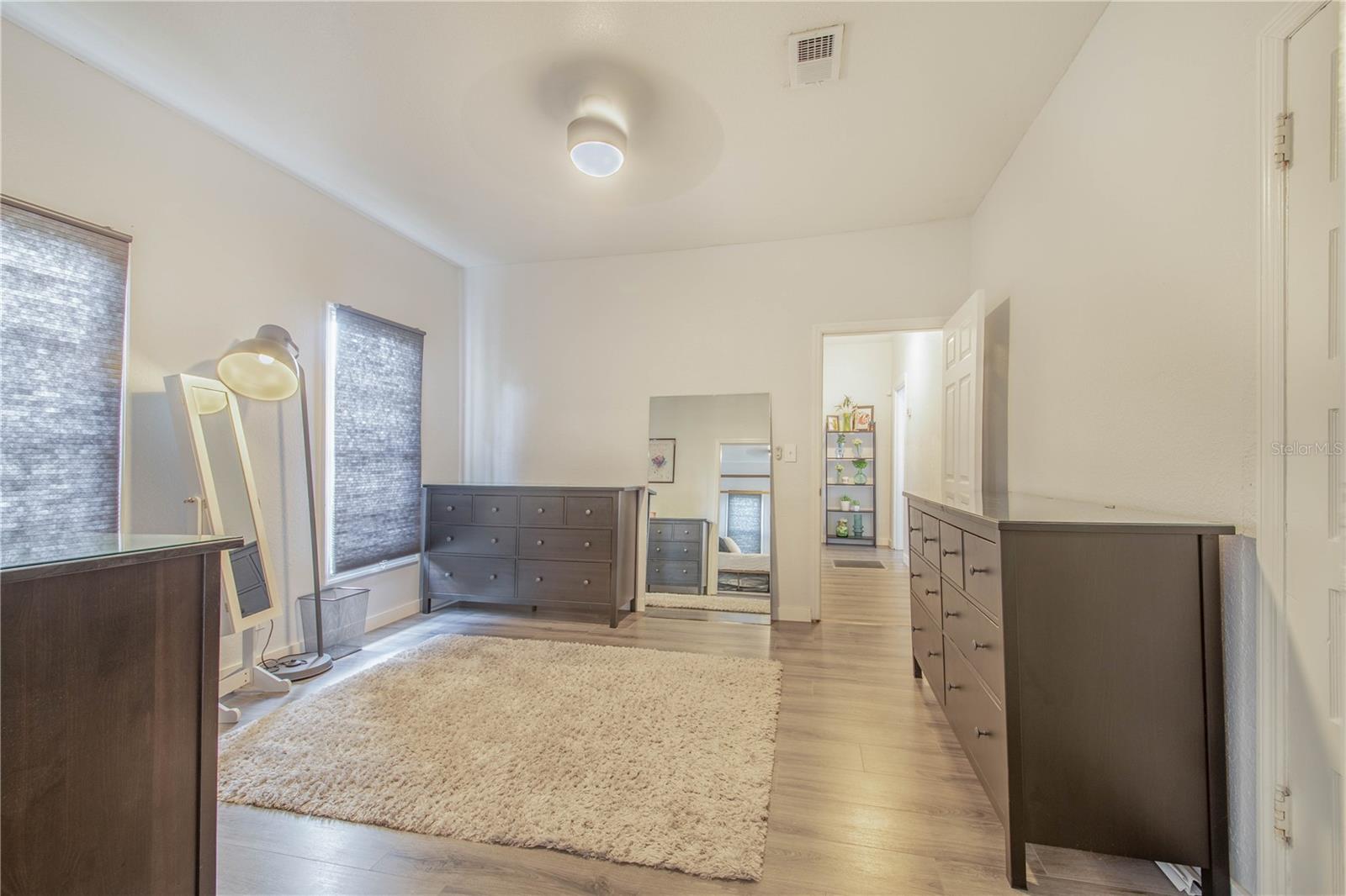 Image 25 of 38 For 1124 Avenue F