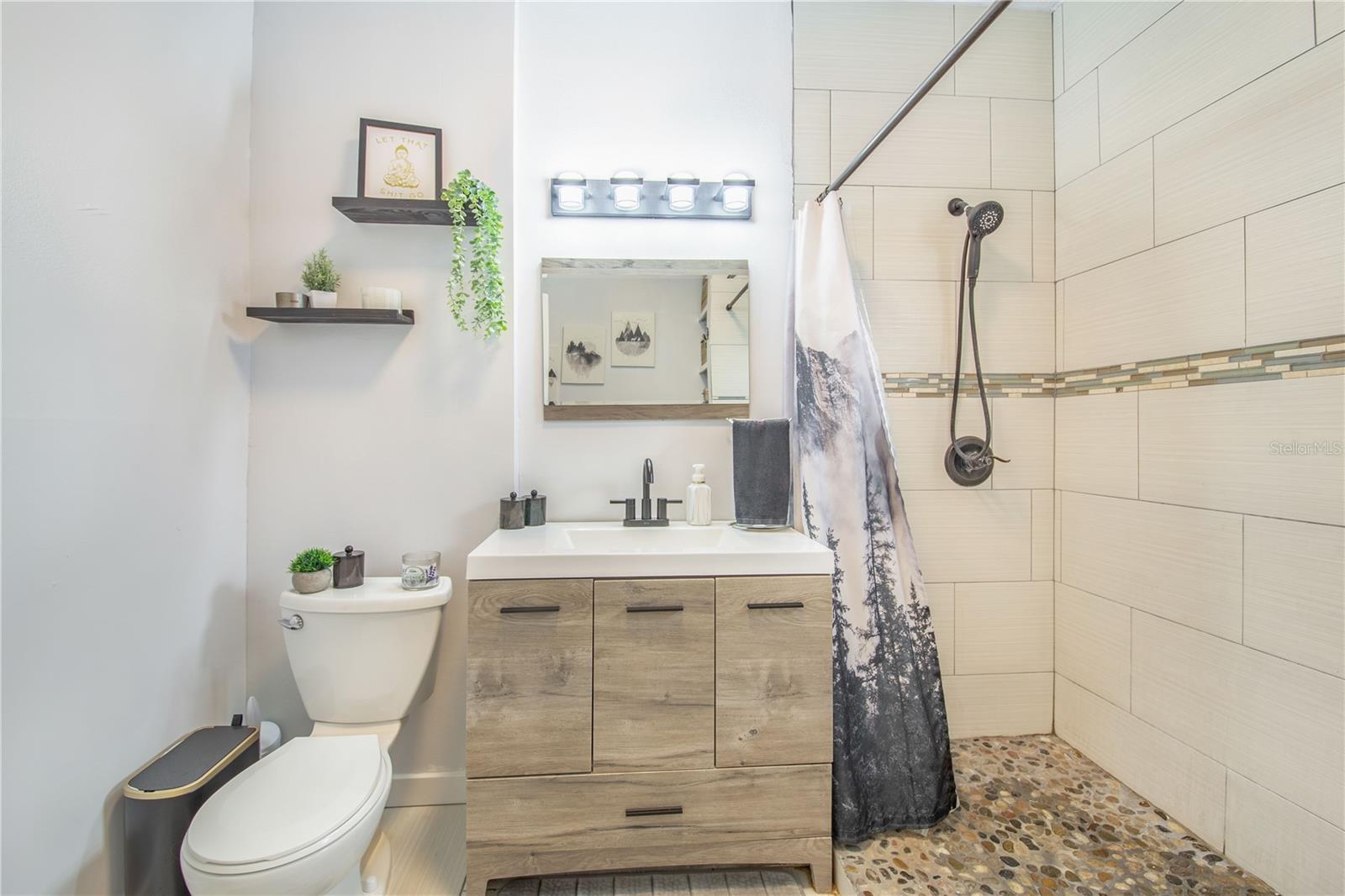 Image 28 of 38 For 1124 Avenue F