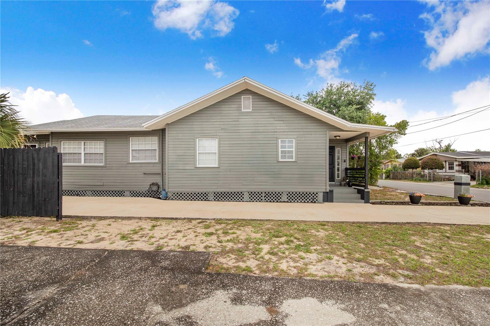 Image 5 of 38 For 1124 Avenue F