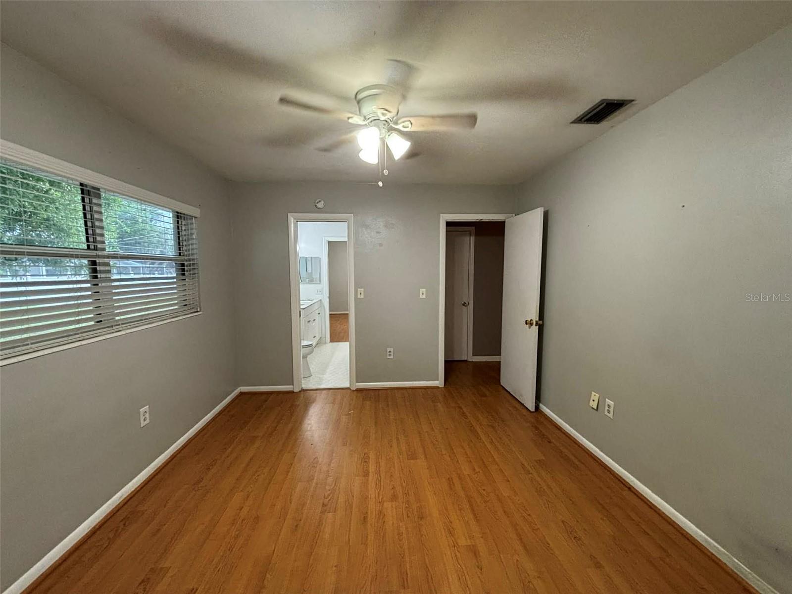 Image 12 of 22 For 116 Holmes Place