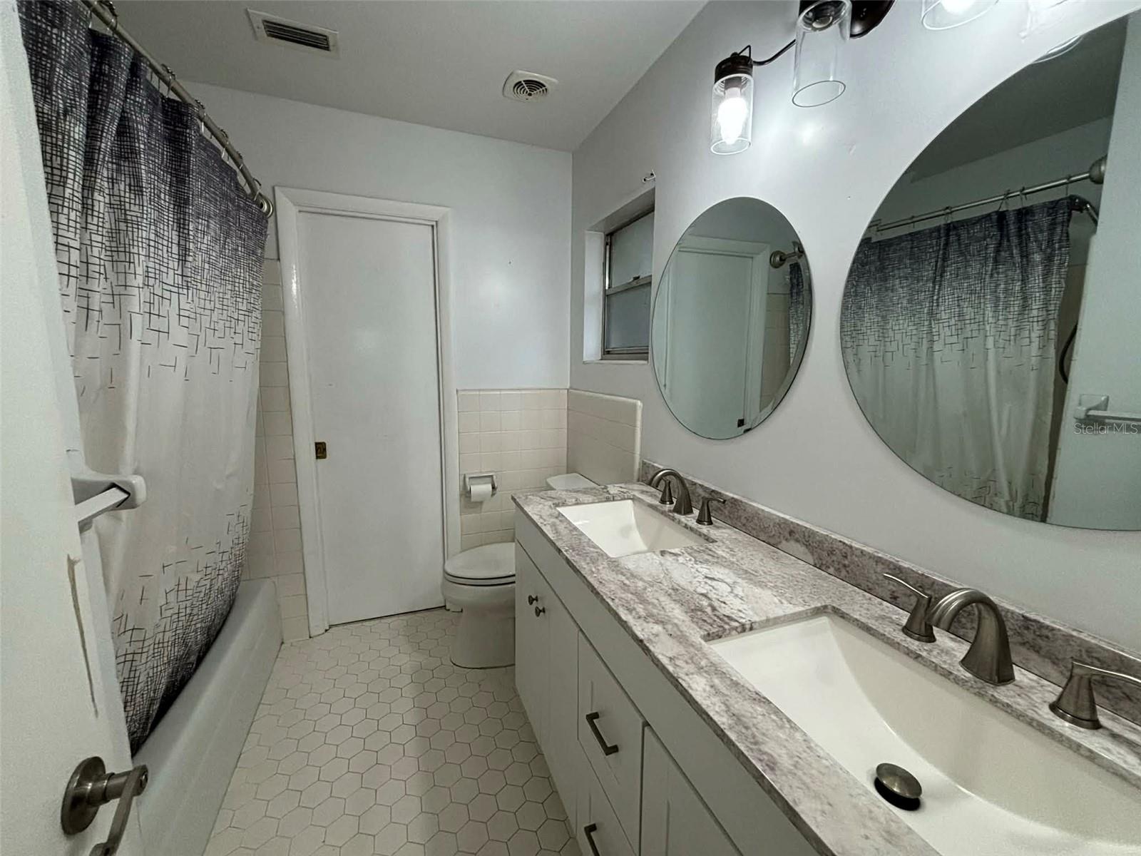 Image 13 of 22 For 116 Holmes Place