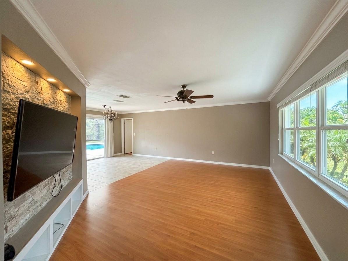 Image 3 of 22 For 116 Holmes Place