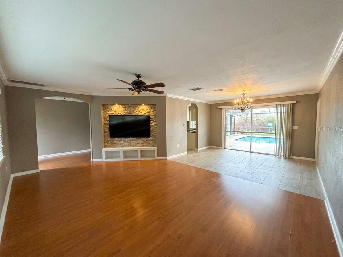 Image 4 of 22 For 116 Holmes Place