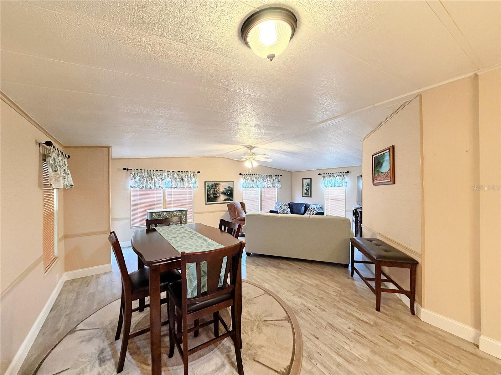 Image 6 of 17 For 7139 Alamanda Boulevard W