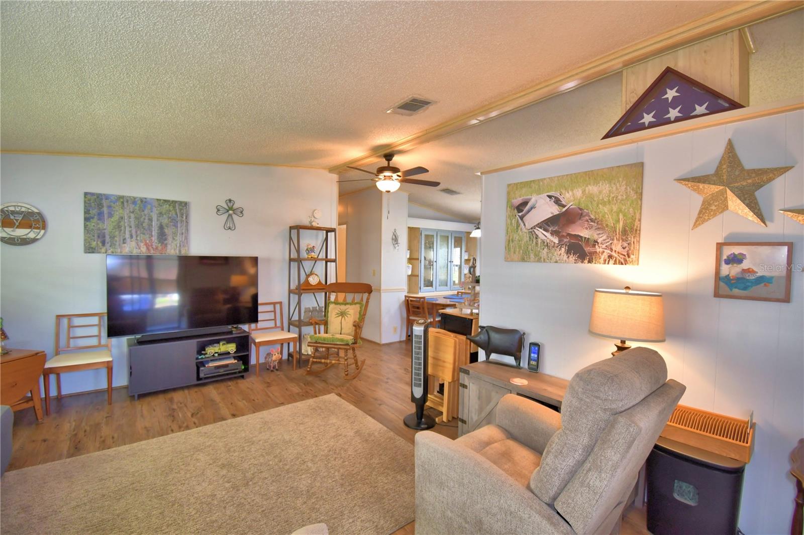 Image 10 of 48 For 447 Village Circle Sw