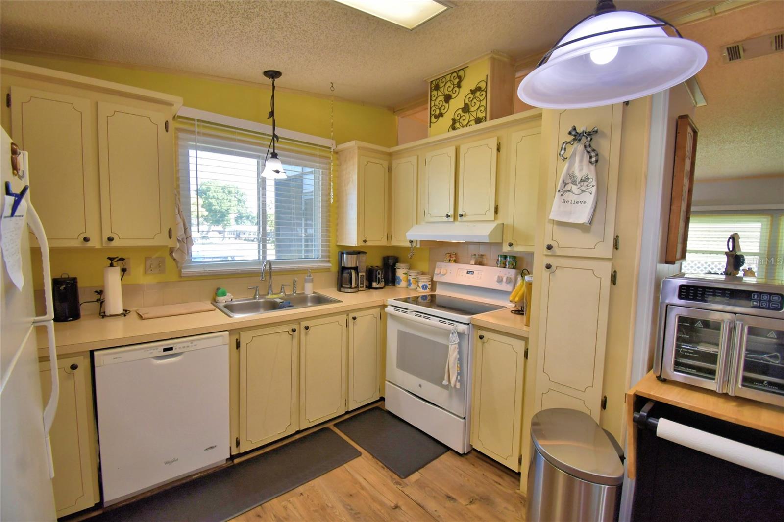 Image 16 of 48 For 447 Village Circle Sw