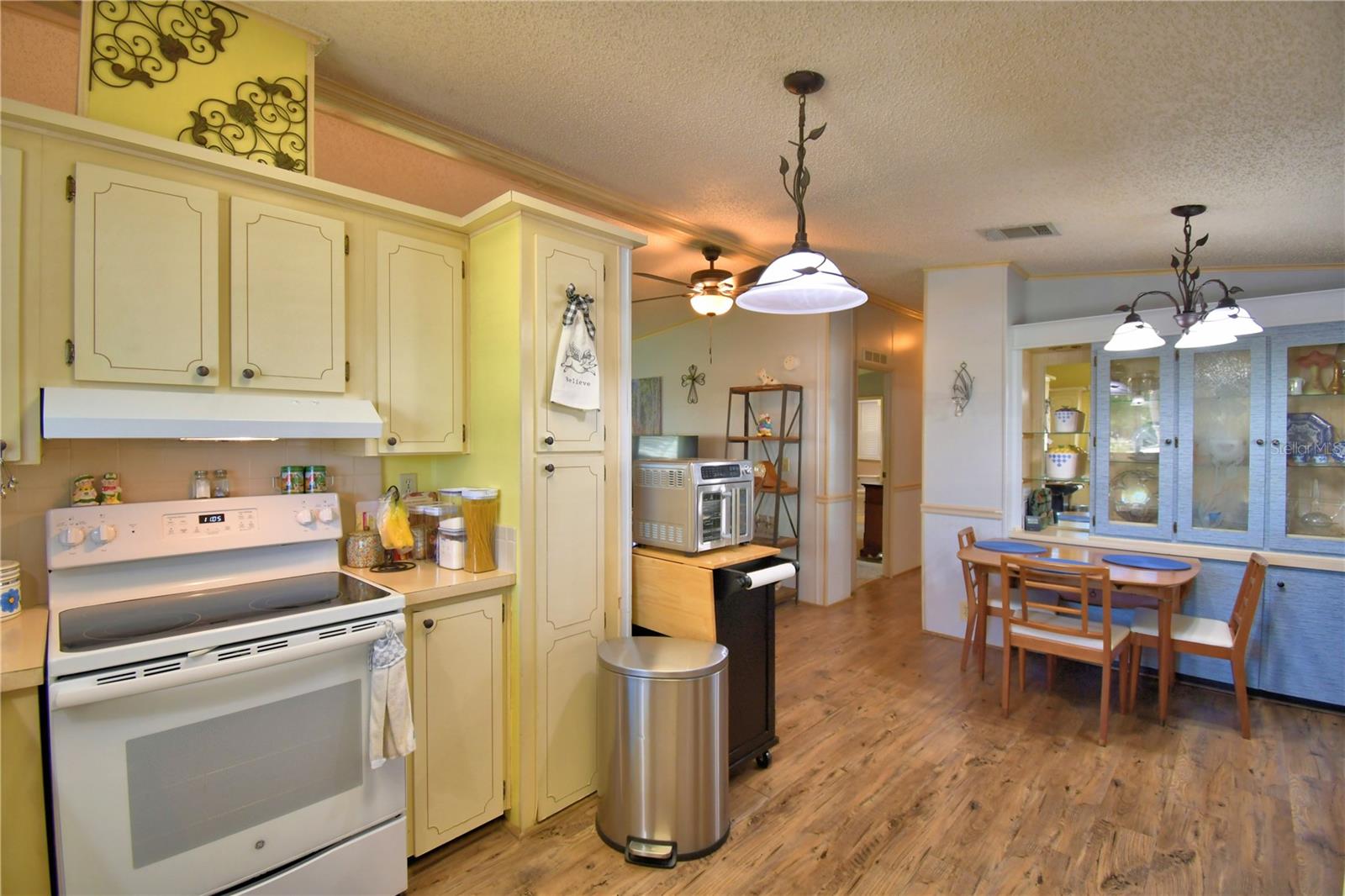 Image 19 of 48 For 447 Village Circle Sw