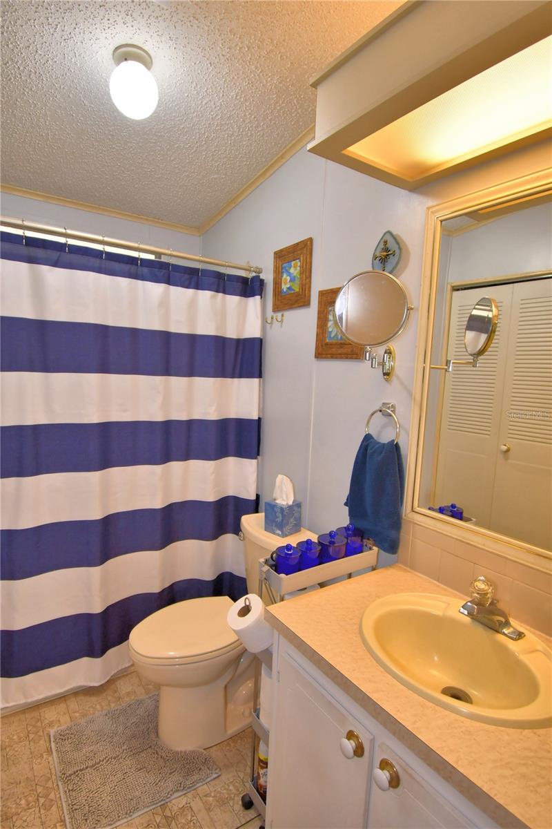 Image 22 of 48 For 447 Village Circle Sw