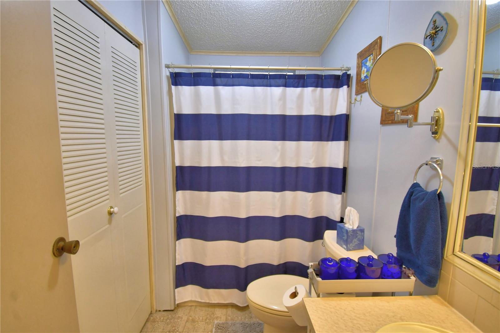 Image 23 of 48 For 447 Village Circle Sw