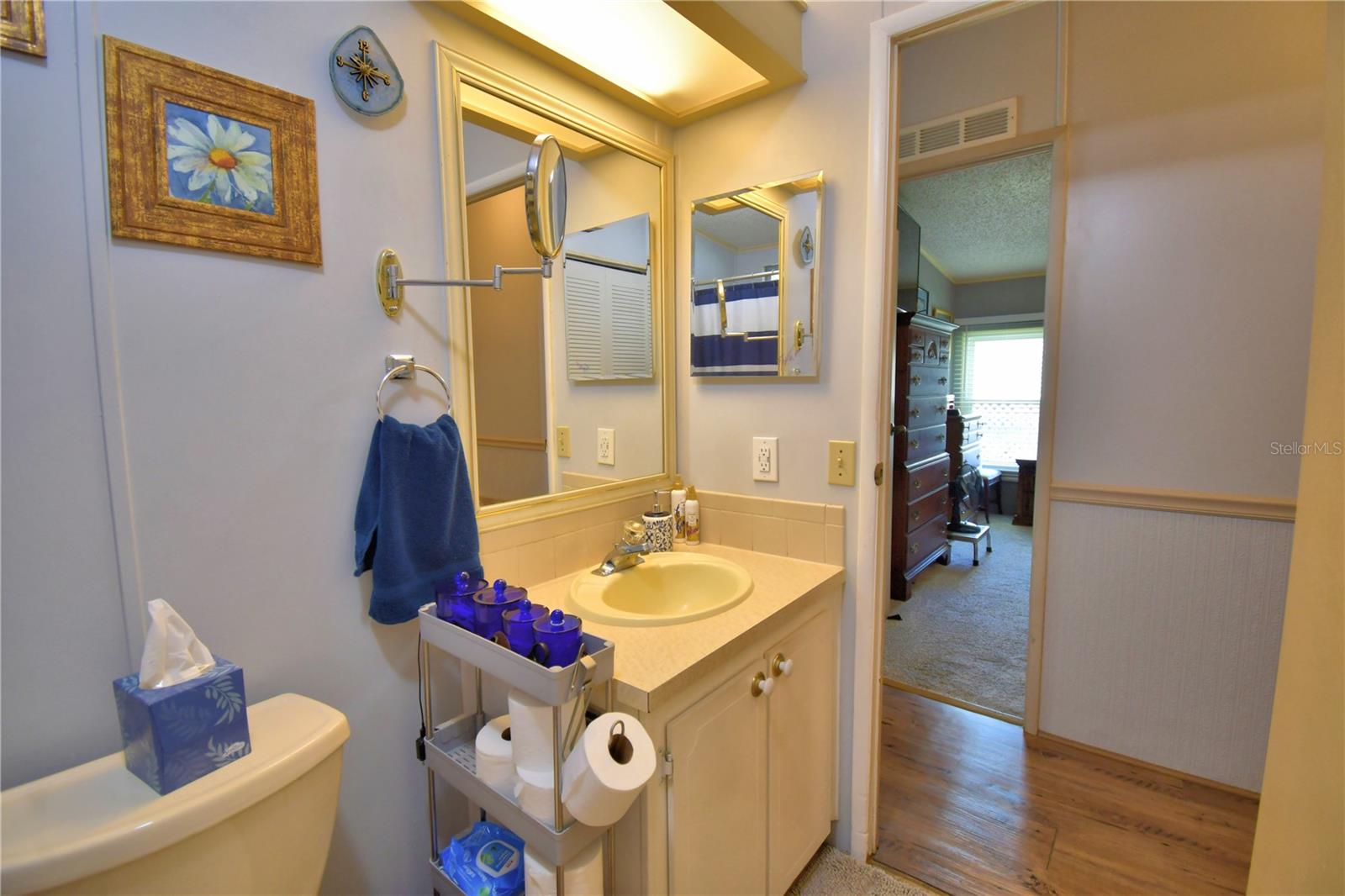 Image 24 of 48 For 447 Village Circle Sw