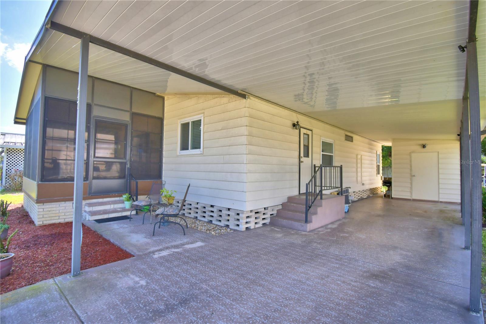 Image 40 of 48 For 447 Village Circle Sw