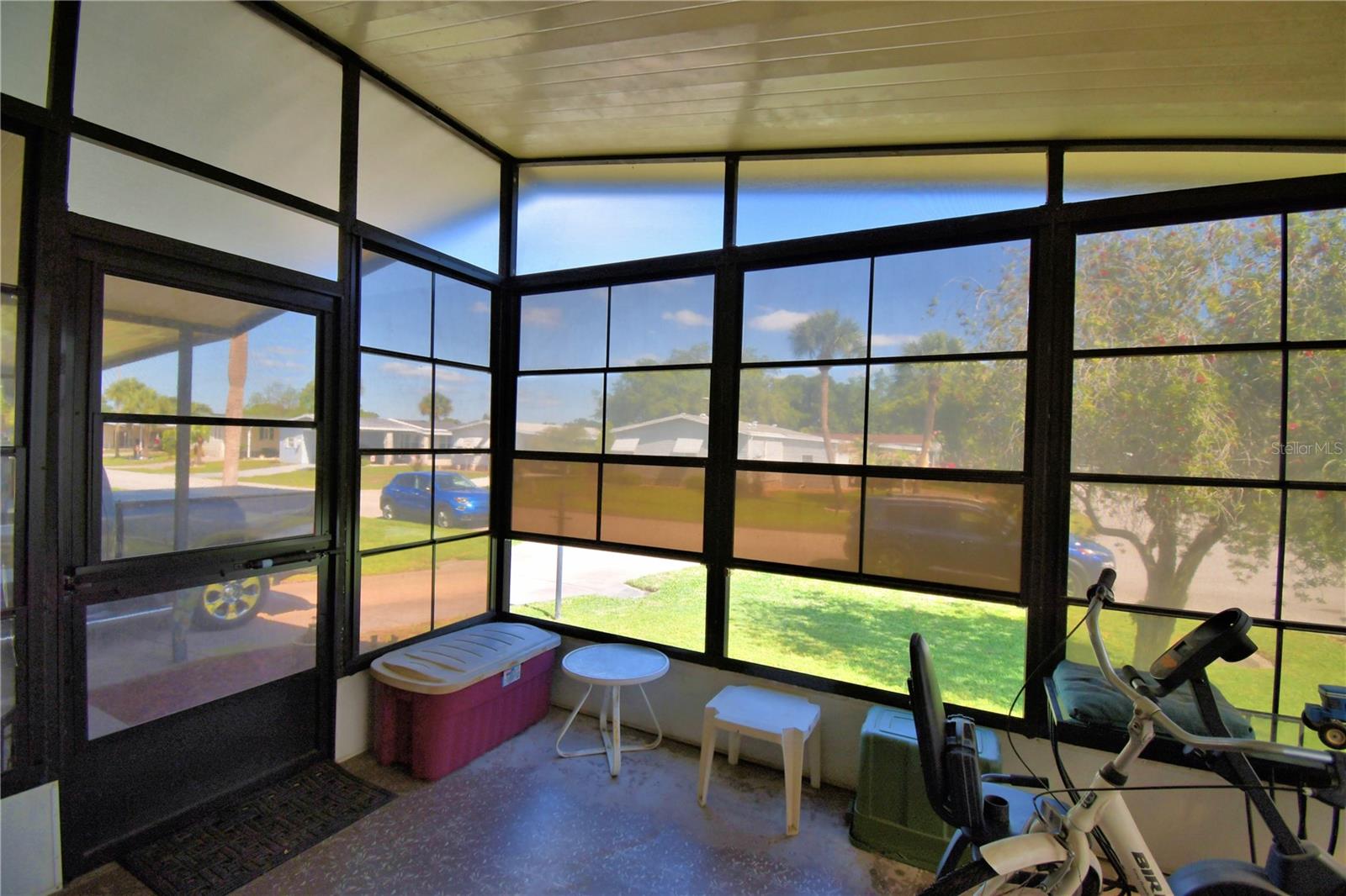 Image 7 of 48 For 447 Village Circle Sw