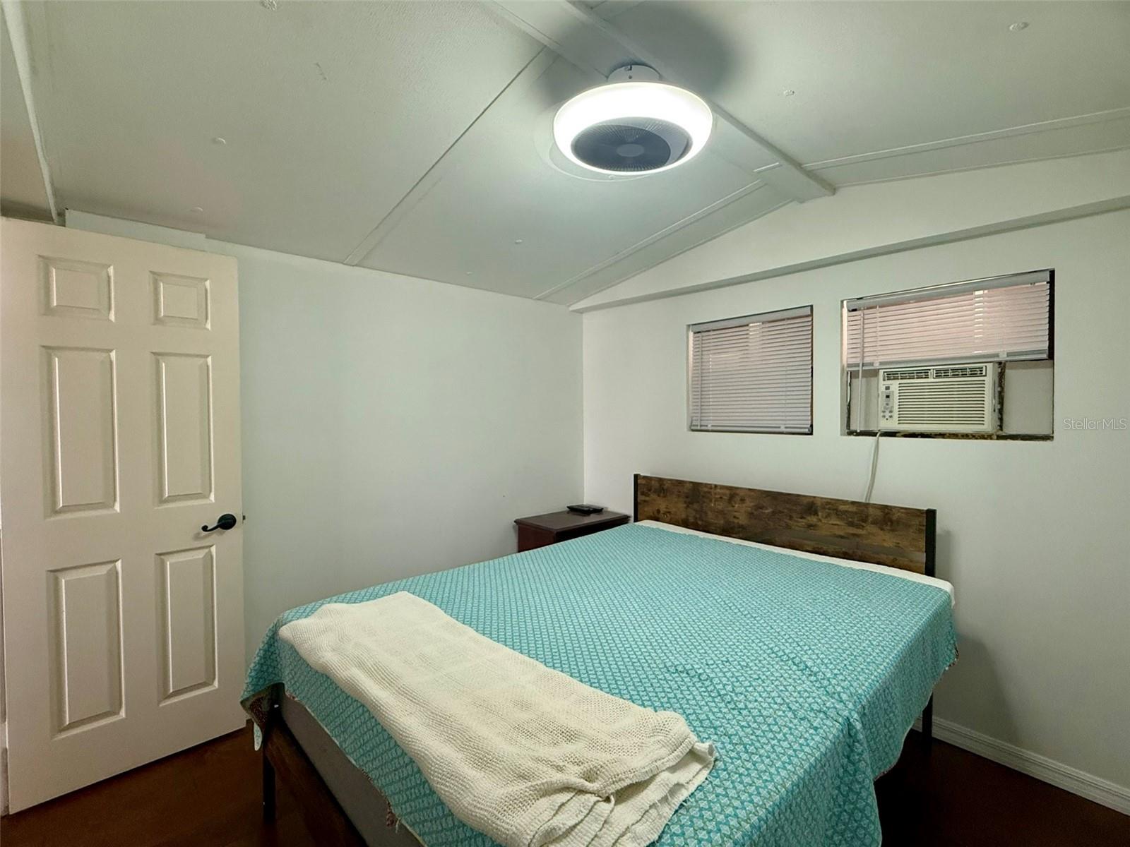 Image 13 of 27 For 205 Pansy Street