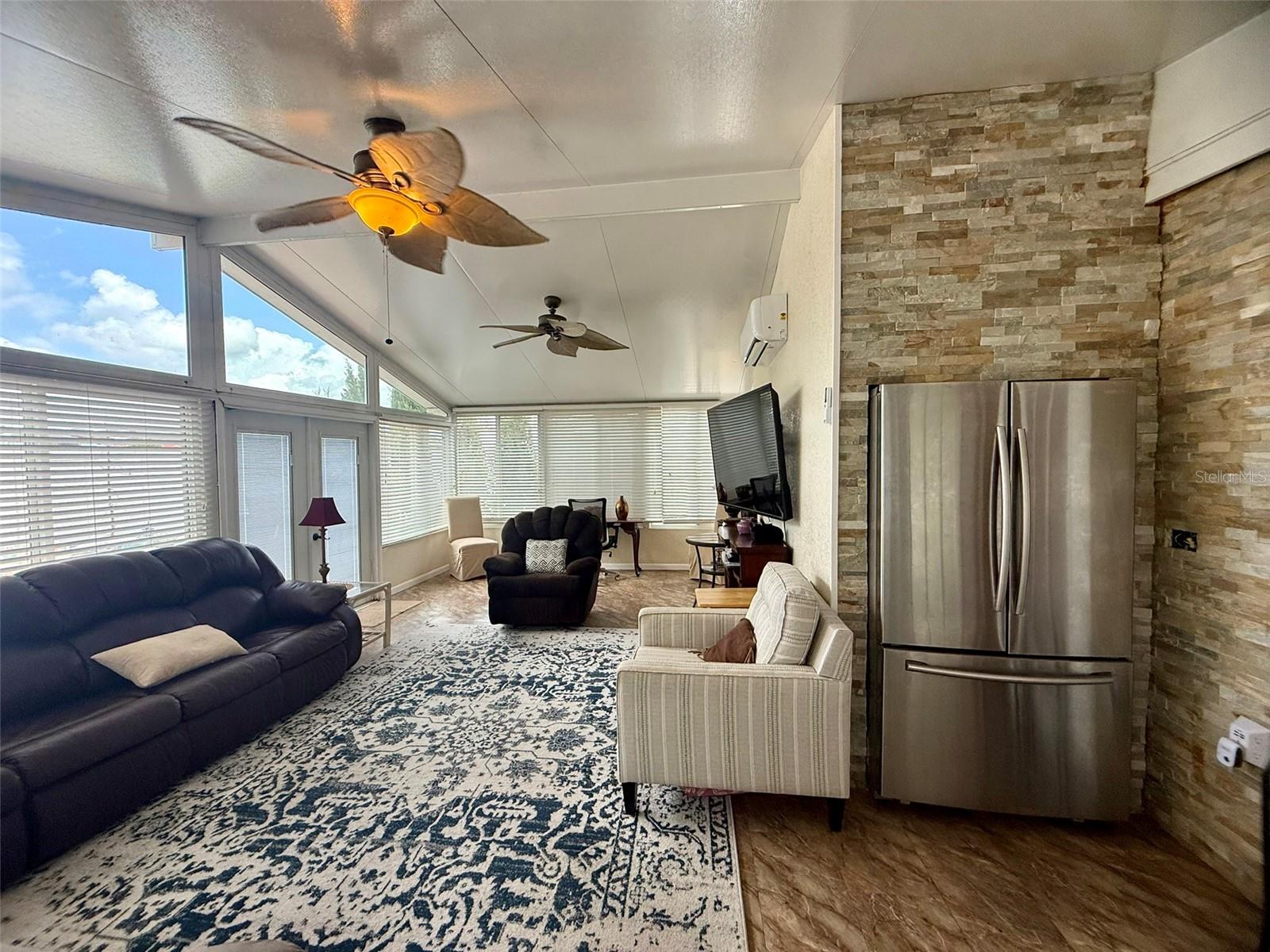 Image 17 of 27 For 205 Pansy Street