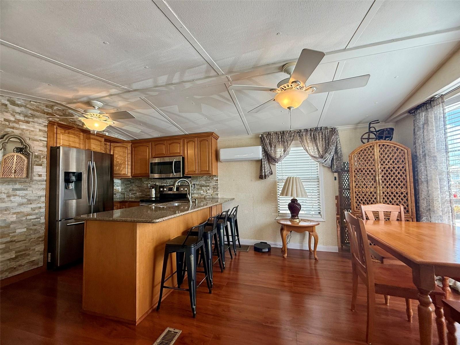 Image 7 of 27 For 205 Pansy Street