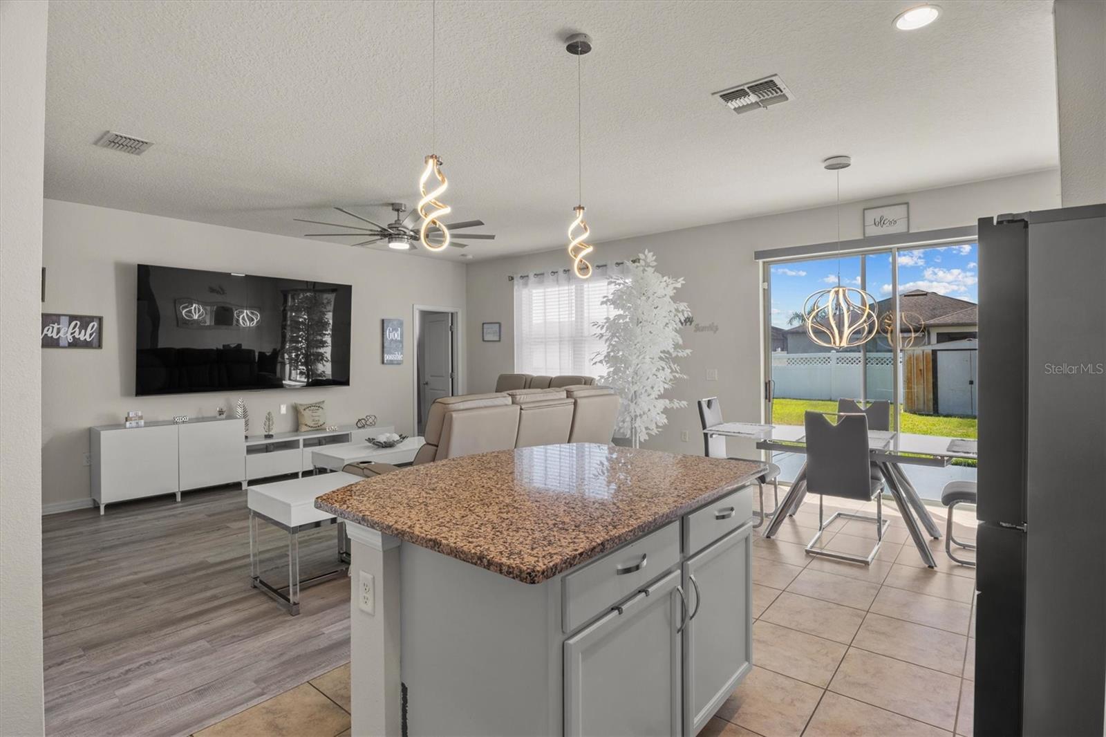 Image 11 of 26 For 8846 Conway Road