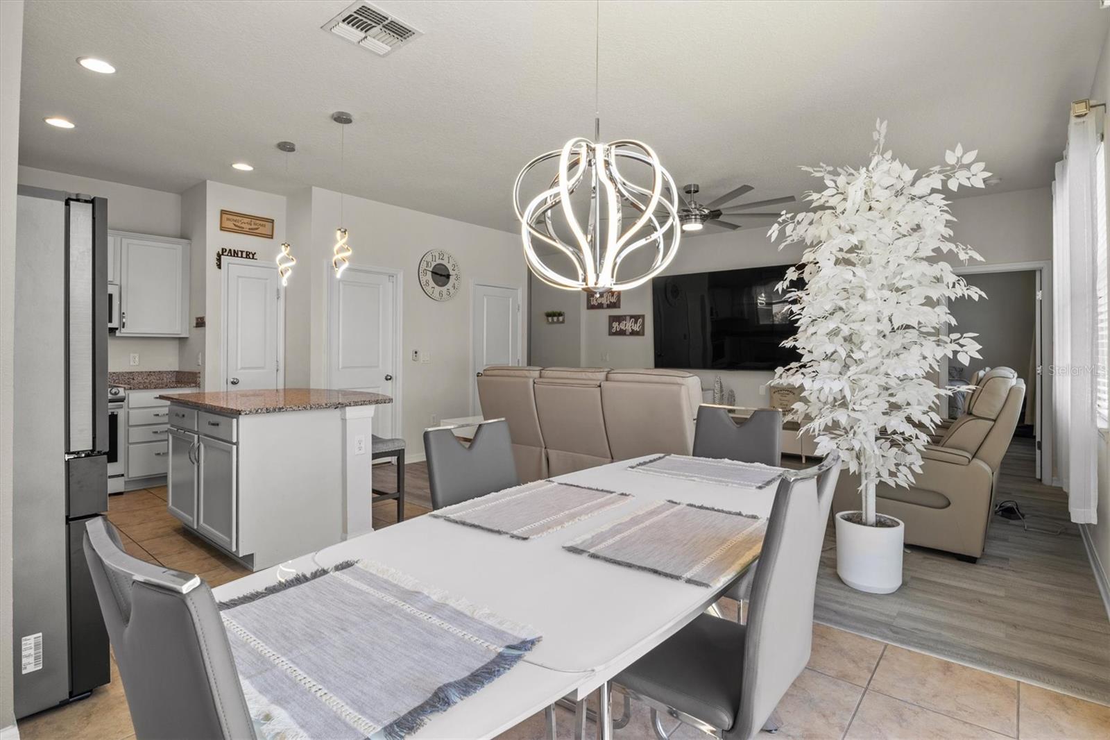 Image 14 of 26 For 8846 Conway Road