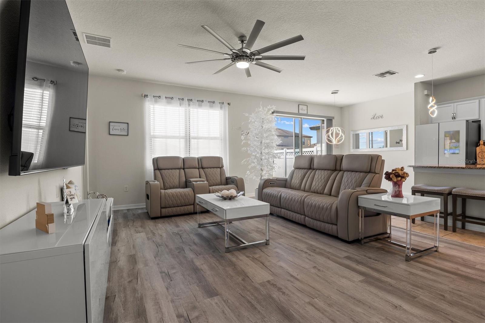 Image 4 of 26 For 8846 Conway Road