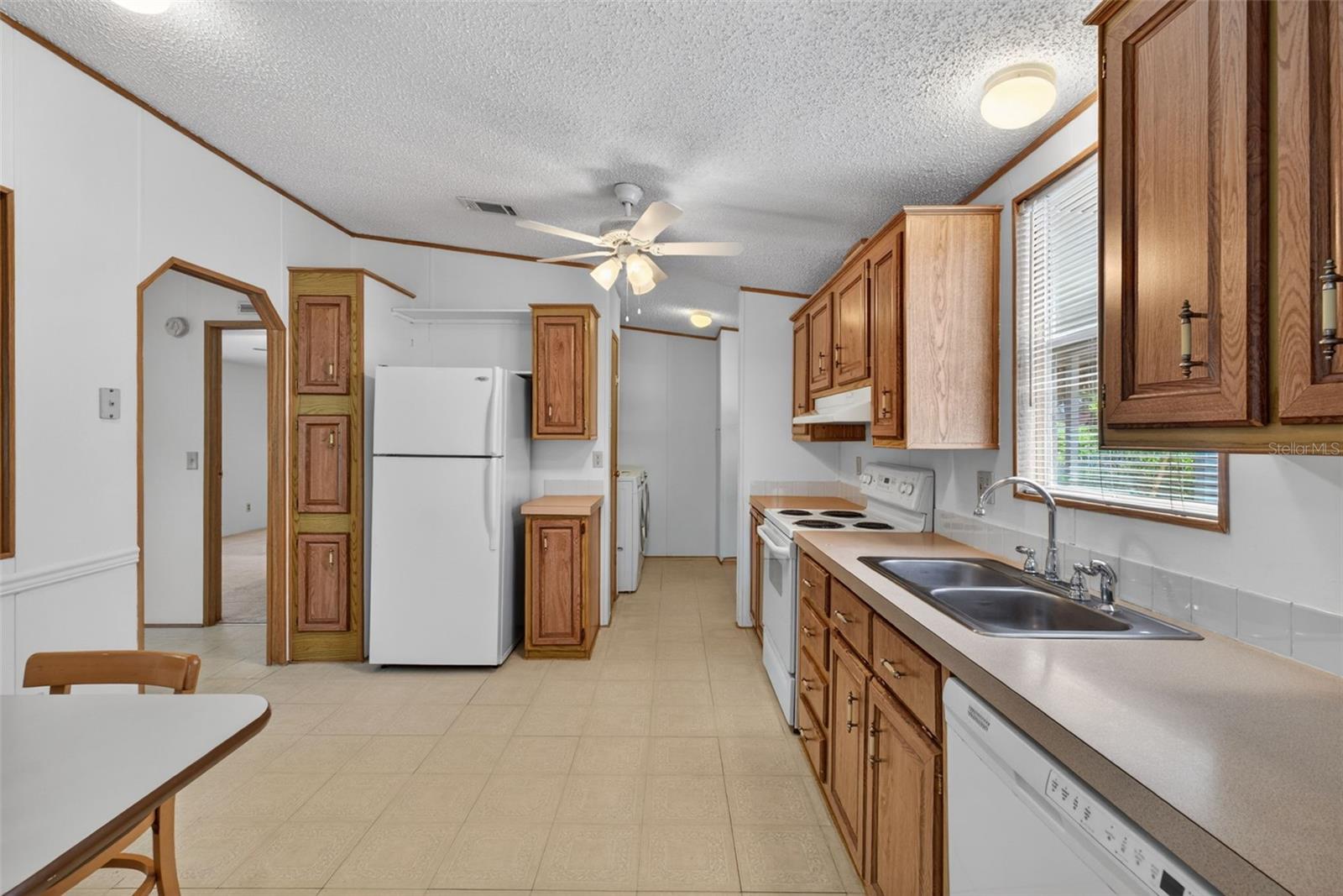 Image 22 of 69 For 5892 Fox Haven Drive