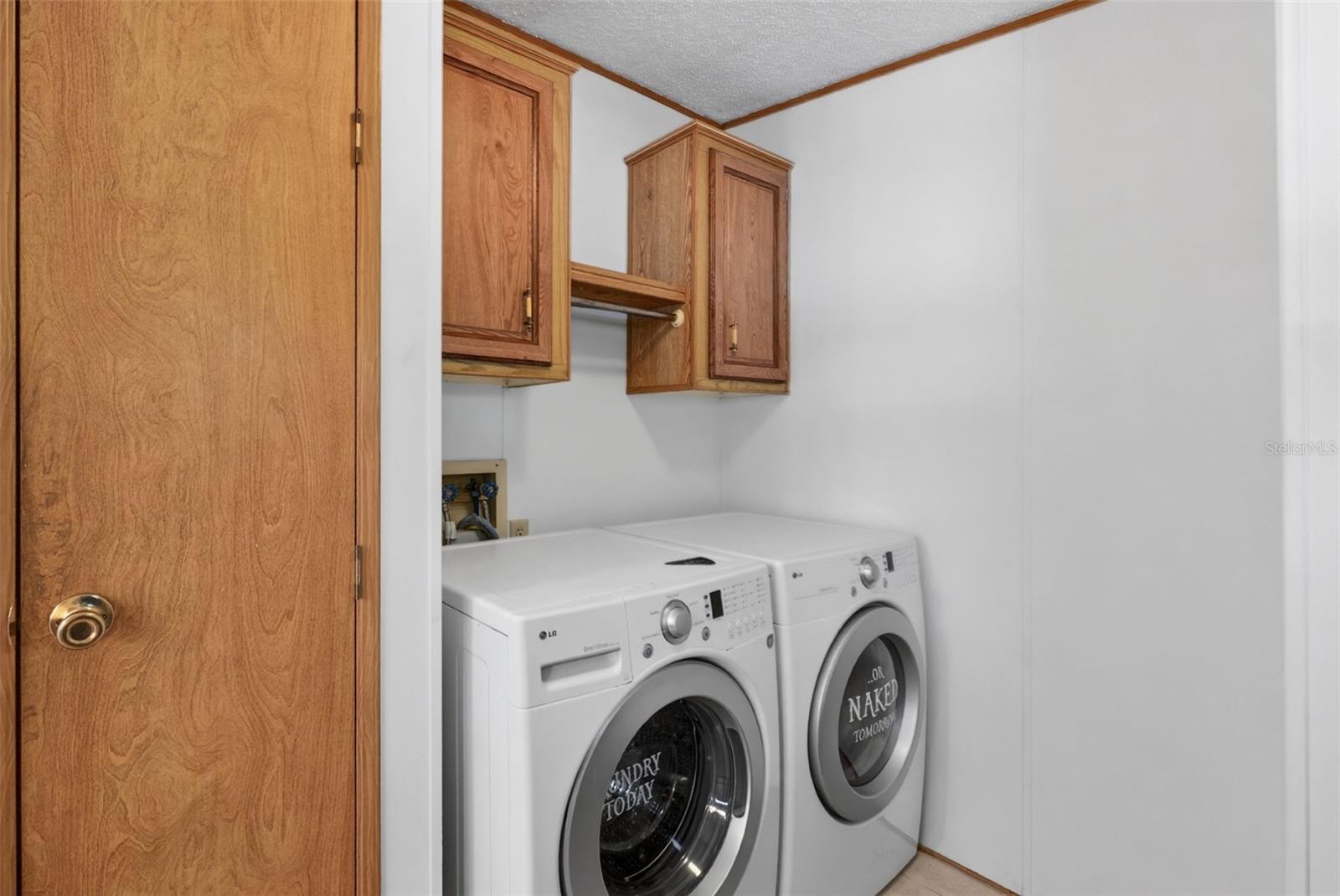 Image 24 of 69 For 5892 Fox Haven Drive