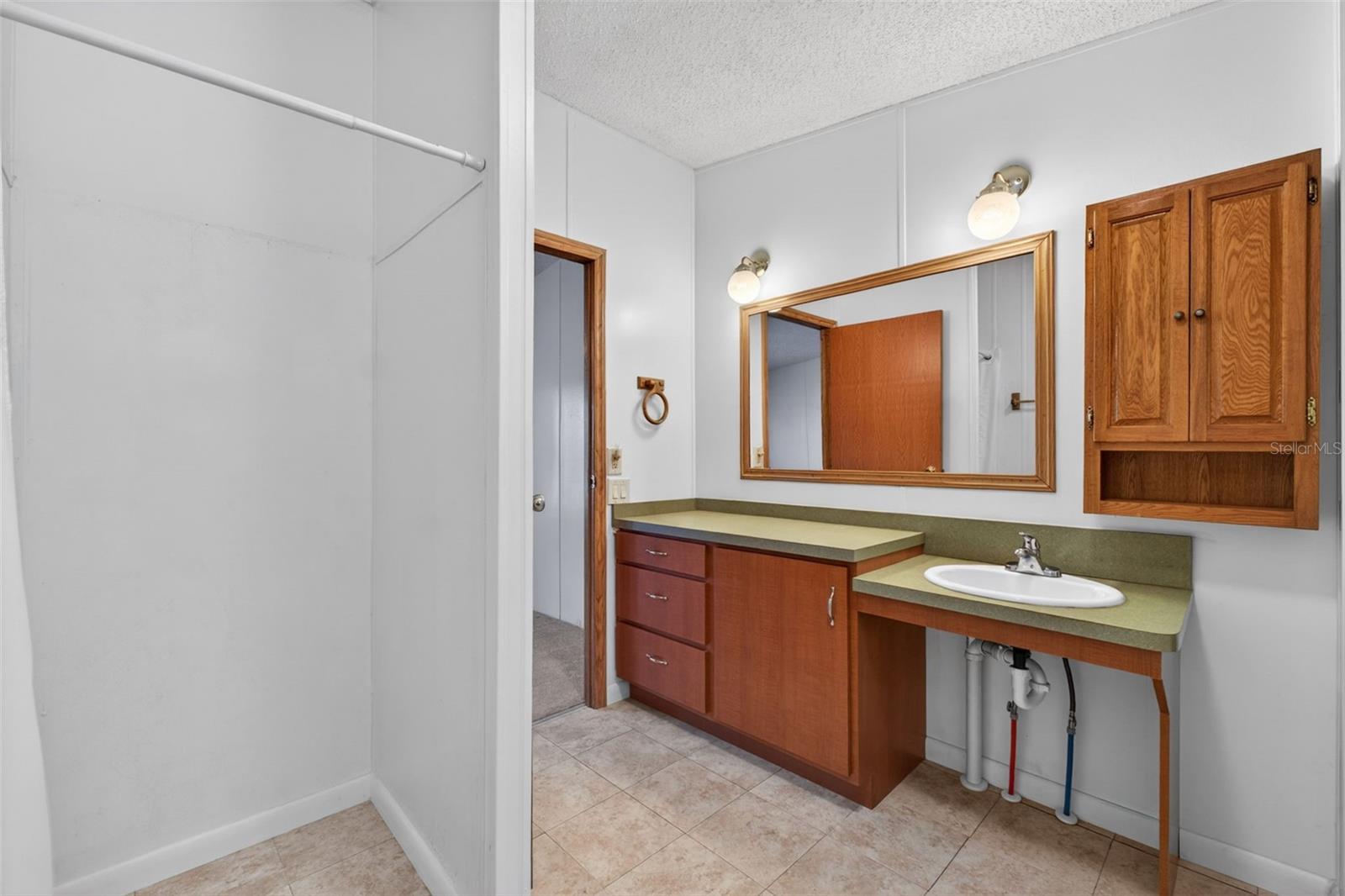 Image 36 of 69 For 5892 Fox Haven Drive