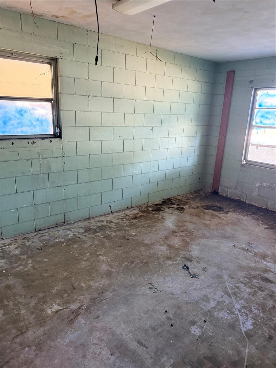 Image 10 of 14 For 708 Glad Road