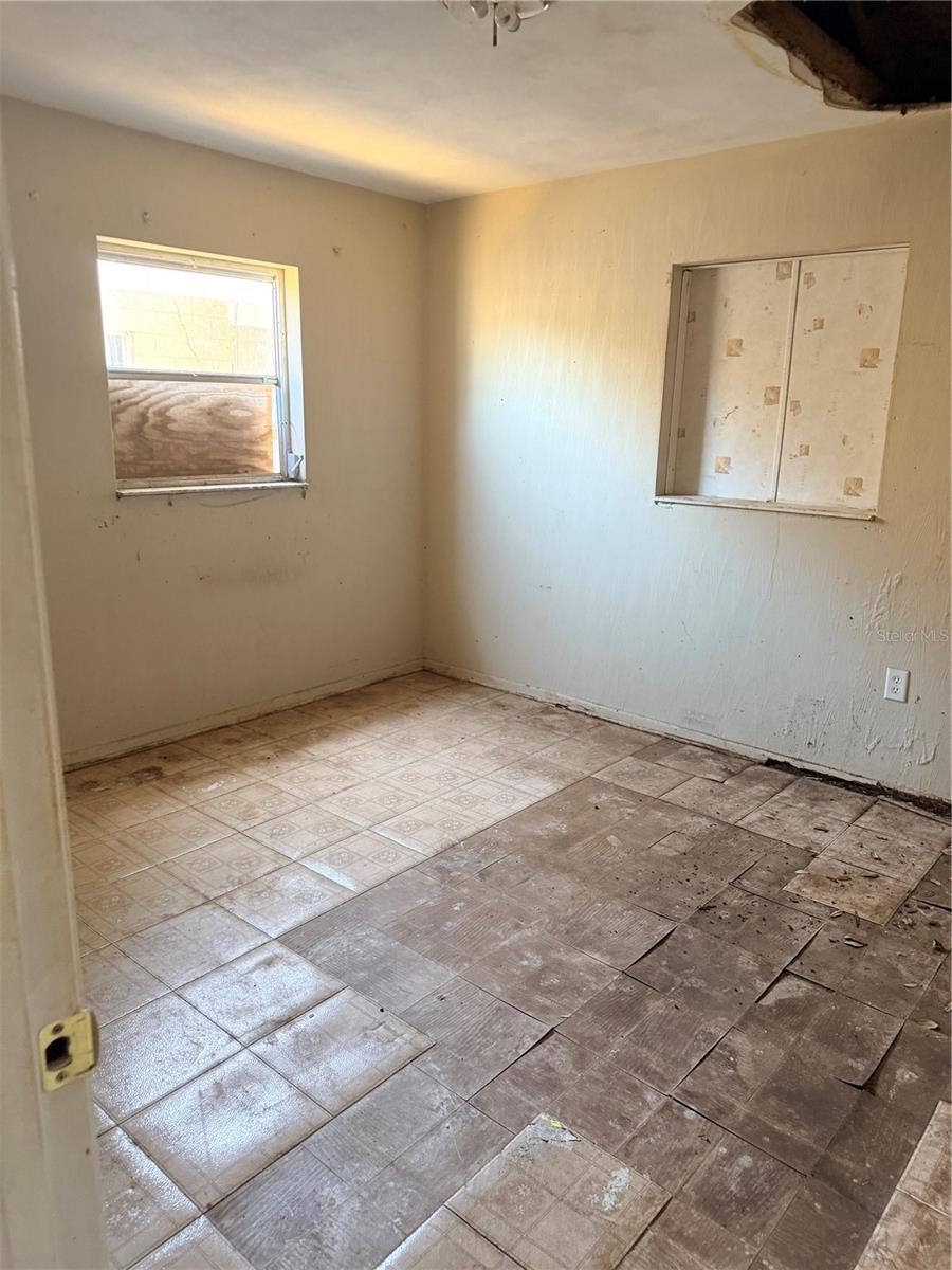 Image 12 of 14 For 708 Glad Road