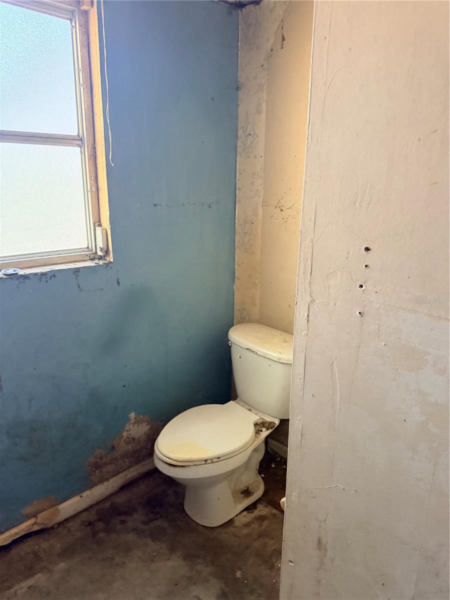 Image 8 of 14 For 708 Glad Road