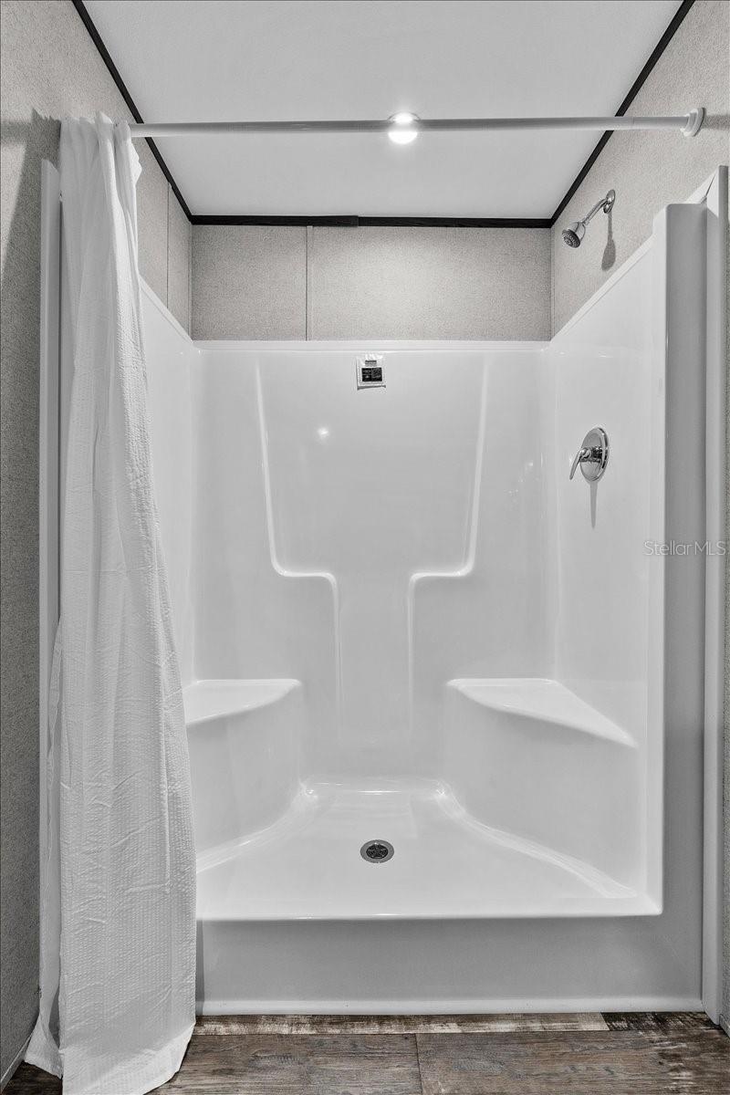 Image 20 of 34 For 11466 8th Place