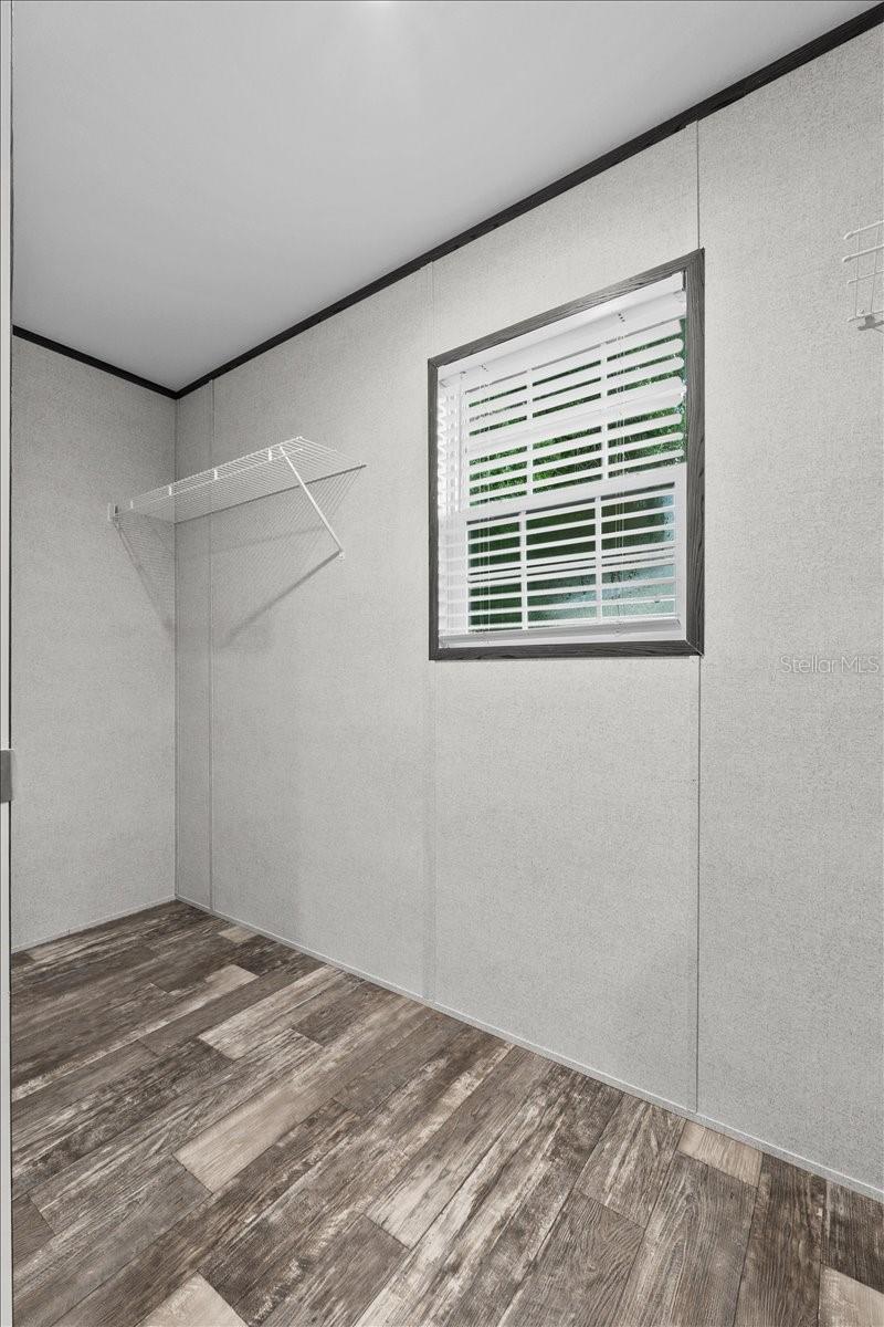 Image 22 of 34 For 11466 8th Place