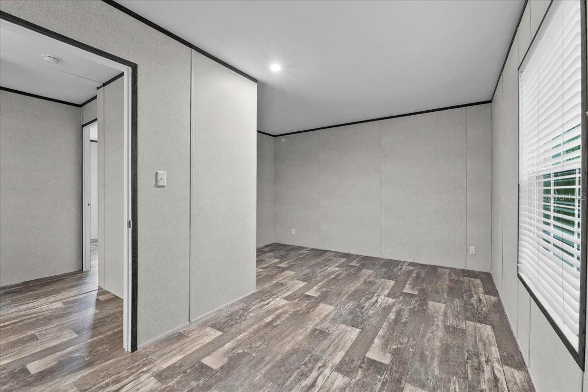 Image 31 of 34 For 11466 8th Place