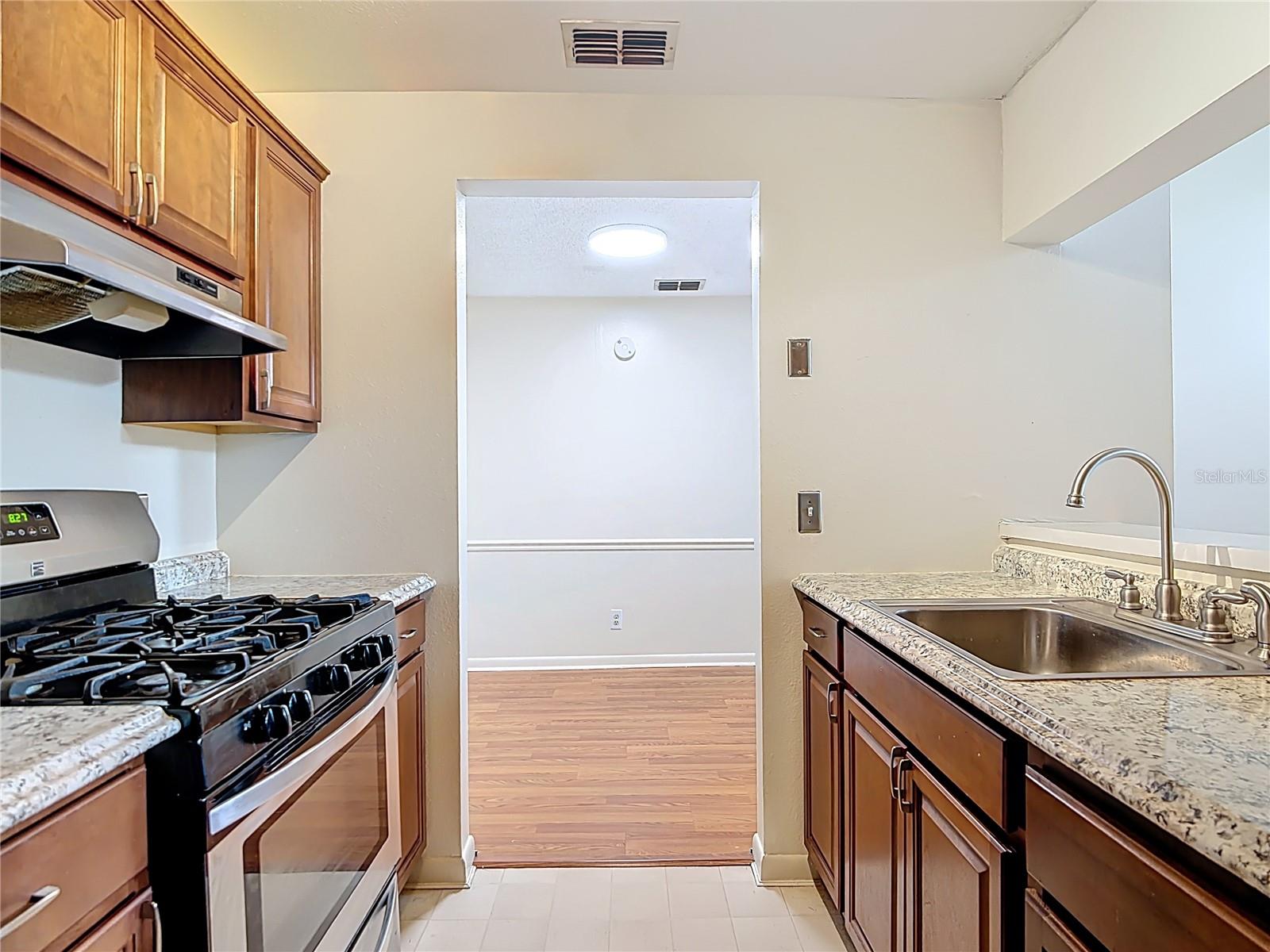 Image 12 of 58 For 2040 San Marcos Drive Se 202