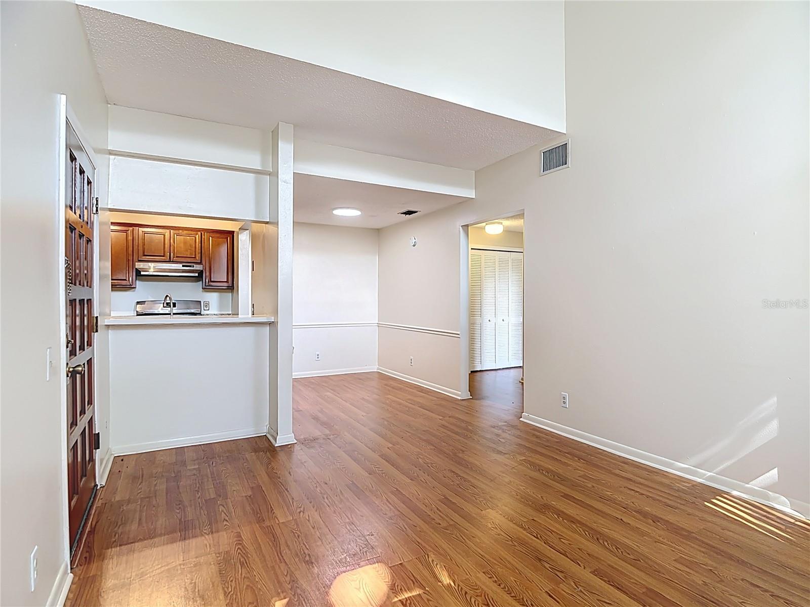 Image 7 of 58 For 2040 San Marcos Drive Se 202
