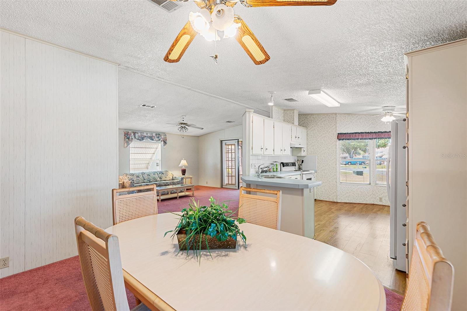 Image 10 of 33 For 6002 Grand Oaks Drive Se