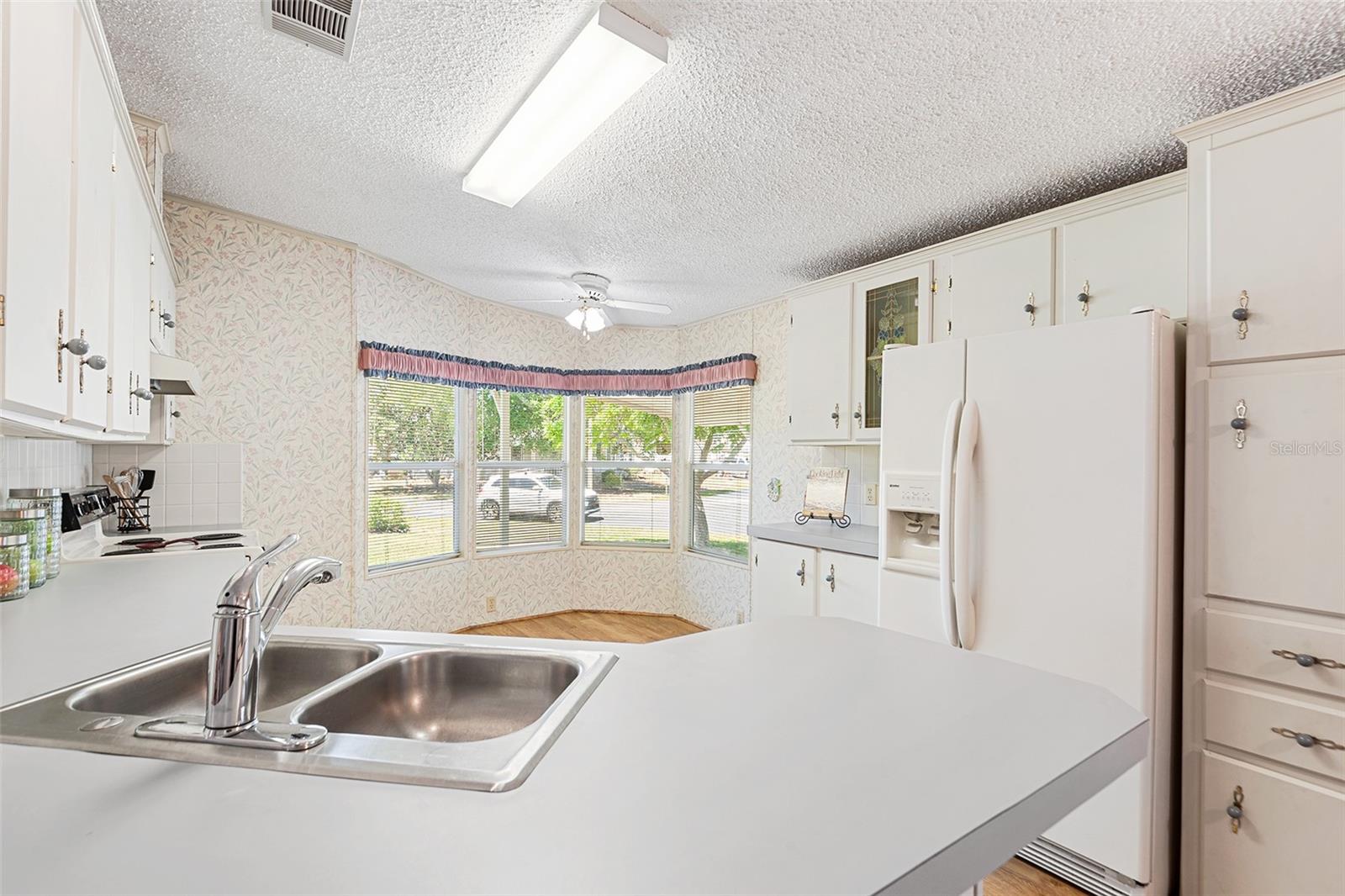 Image 13 of 33 For 6002 Grand Oaks Drive Se