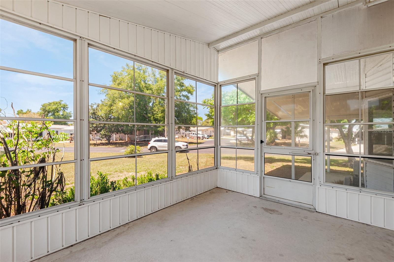 Image 19 of 33 For 6002 Grand Oaks Drive Se