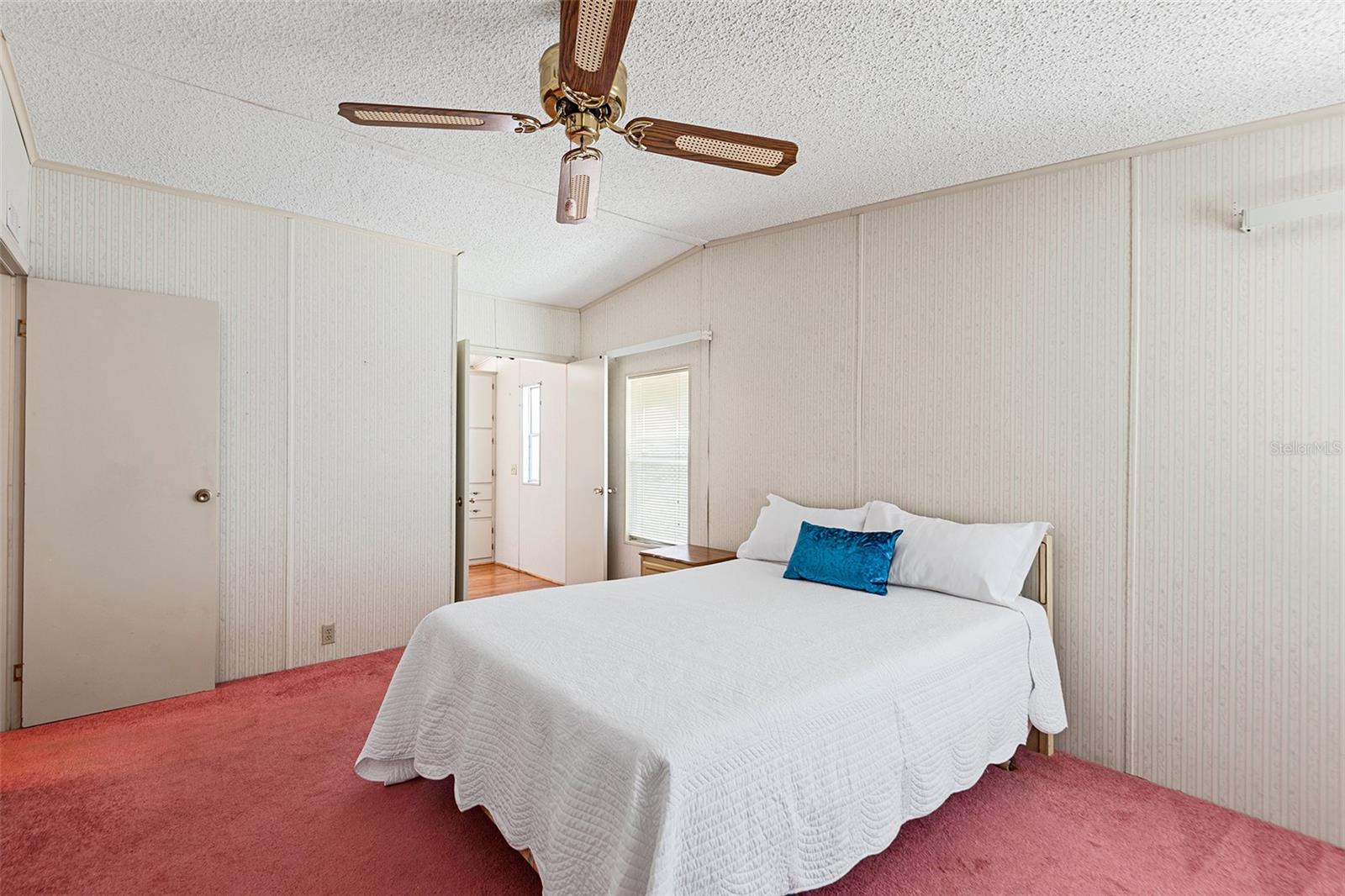 Image 21 of 33 For 6002 Grand Oaks Drive Se