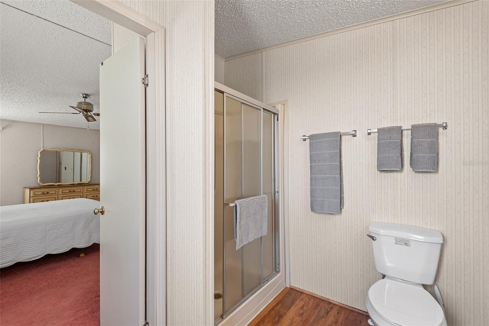 Image 23 of 33 For 6002 Grand Oaks Drive Se