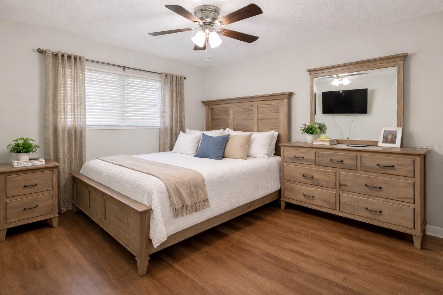 Image 3 of 8 For 141 Fernery Road E6