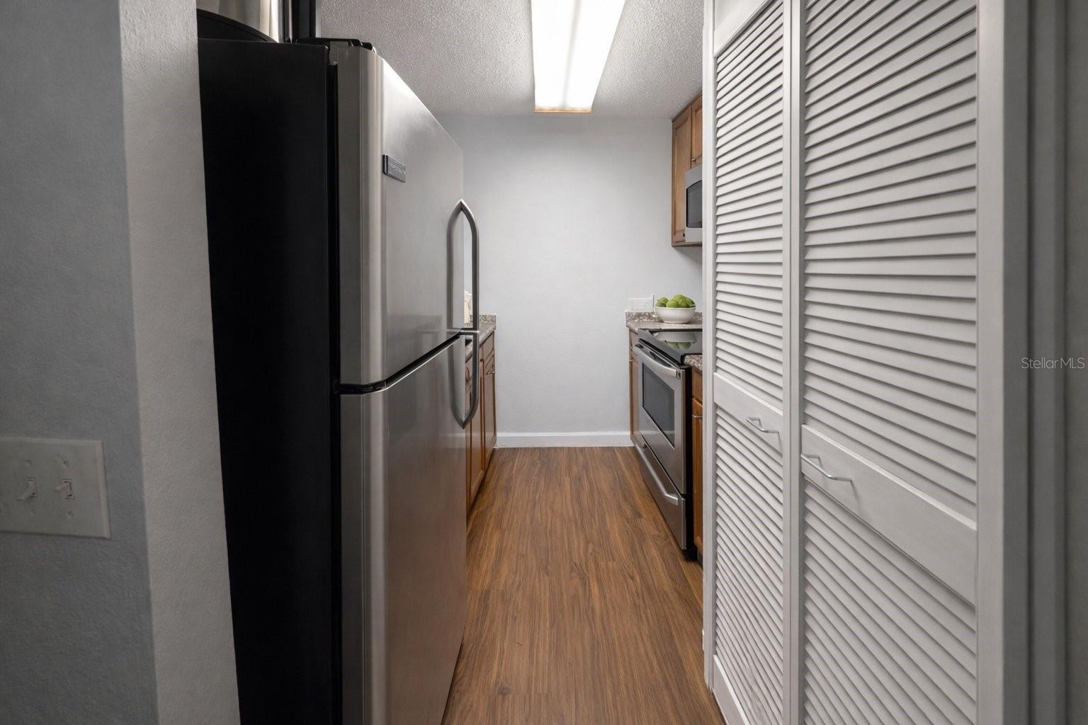 Image 7 of 8 For 141 Fernery Road E6