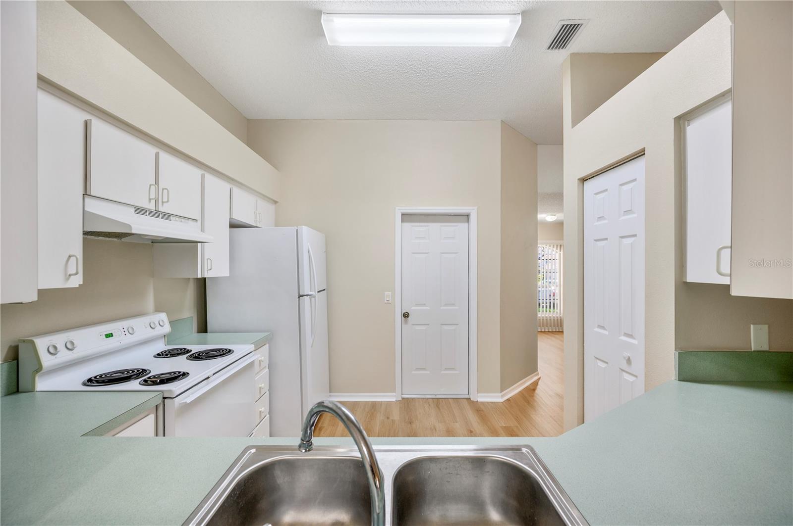 Image 12 of 29 For 2208 San Marcos Circle Se