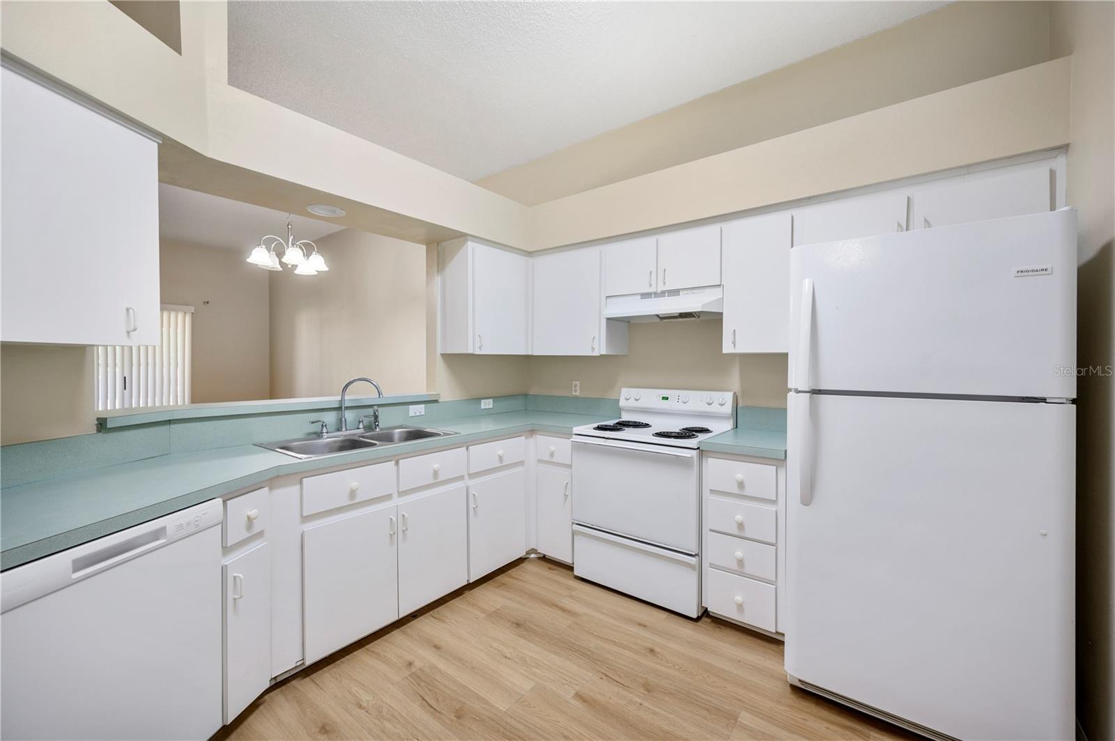 Image 13 of 29 For 2208 San Marcos Circle Se