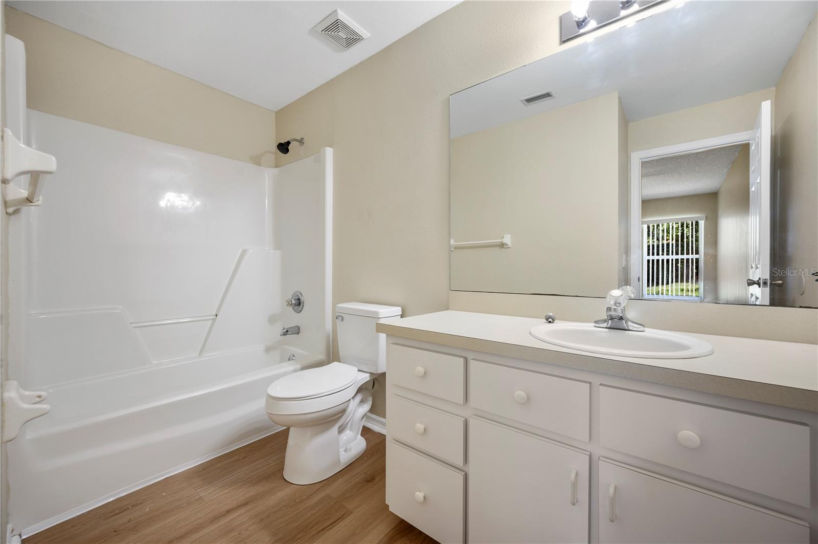 Image 18 of 29 For 2208 San Marcos Circle Se